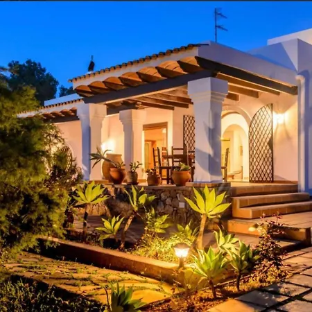 Marlis Villa *